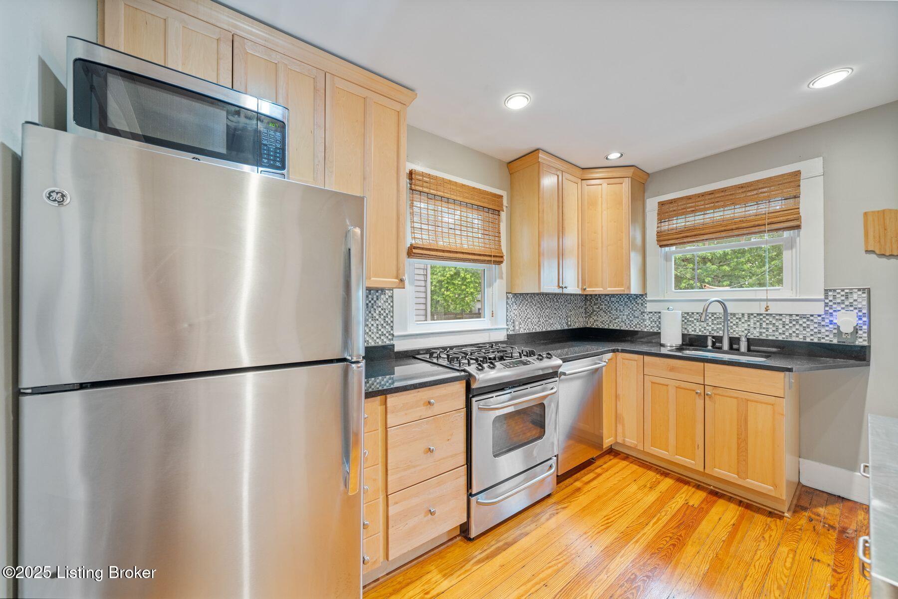 1911 Woodbourne Ave, Louisville, Pennsylvania image 17