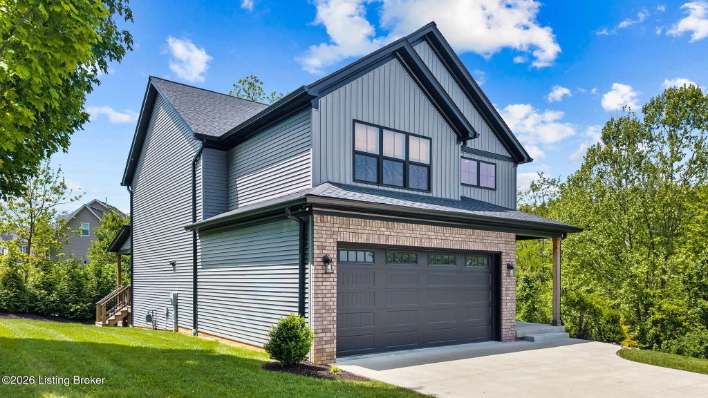 Photo of 2206 Northgate Dr, La Grange, KY 40031 (MLS # 1721483)