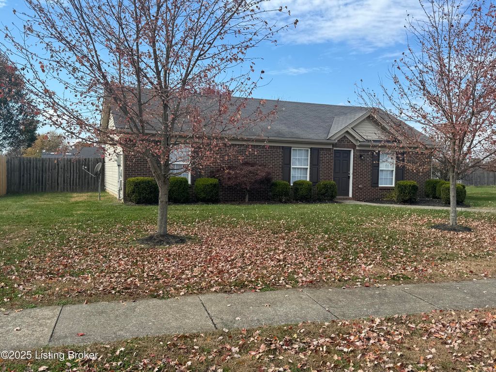 Photo of 79 Appletree Way, Shelbyville, KY 40065 (MLS # 1704994)