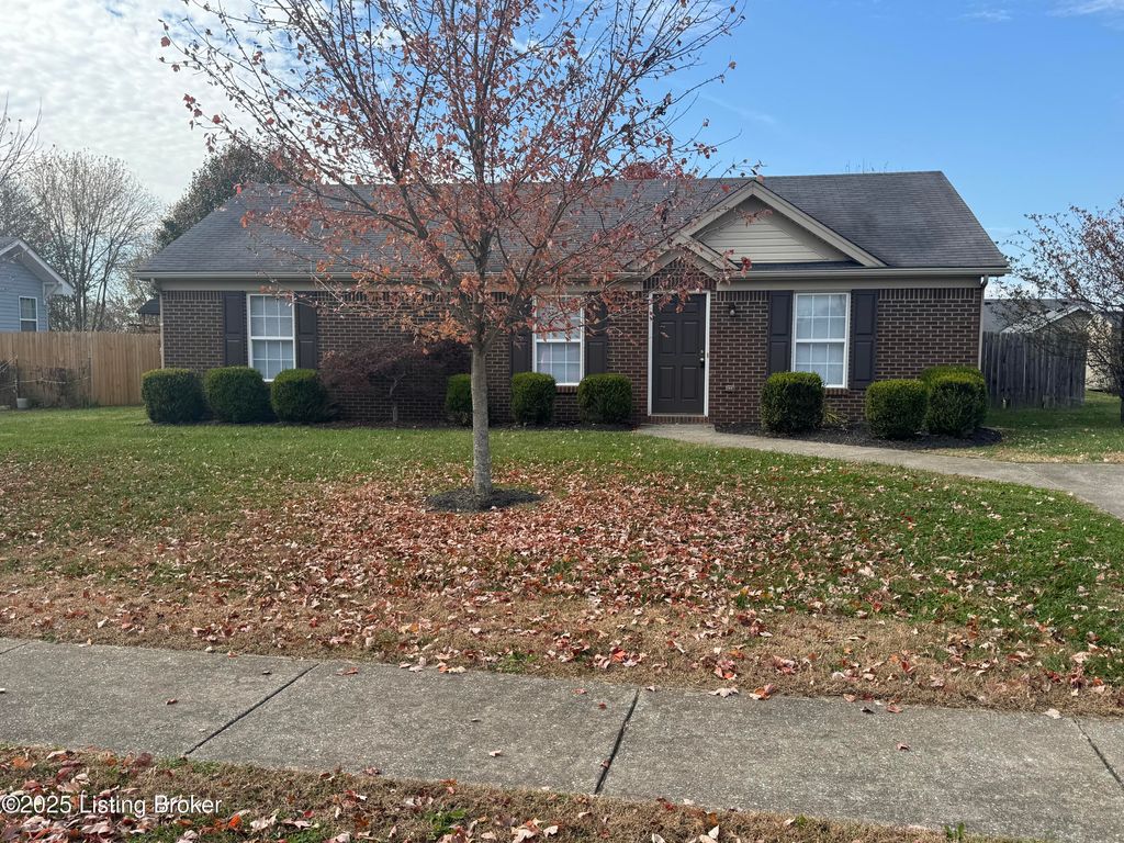 Photo of 79 Appletree Way, Shelbyville, KY 40065 (MLS # 1704994)