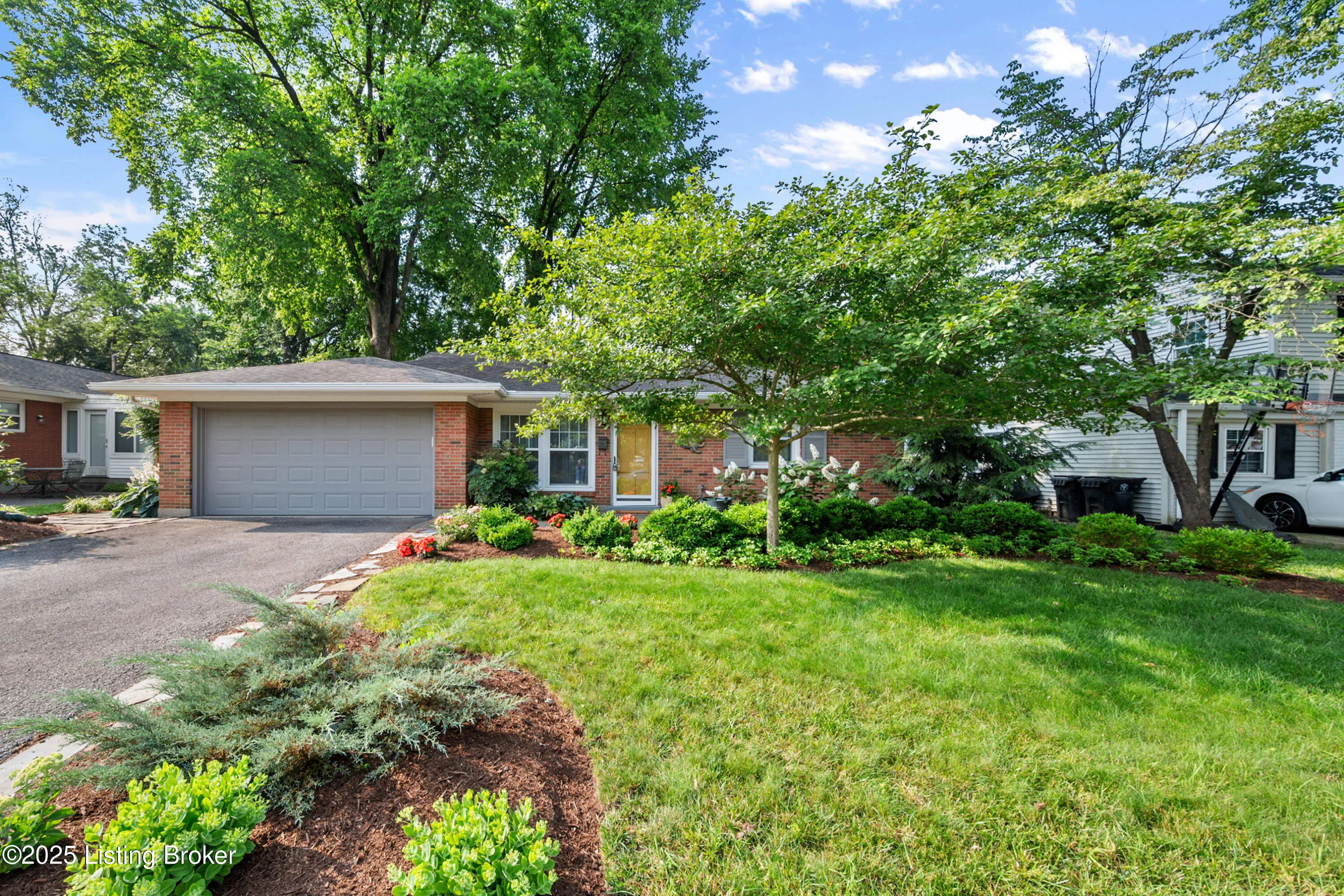 Louisville, Kentucky 40220, United States, 3 Bedrooms Bedrooms, ,2 BathroomsBathrooms,Residential,Pending,153034 Louisville, Kentucky 40220, United States, 3 Bedrooms Bedrooms, ,2 BathroomsBathrooms,Residential,Pending,153034