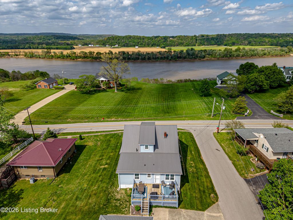 Photo of 405 Lawrence St, Brandenburg, KY 40108 (MLS # 1714422)