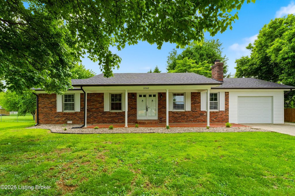 Photo of 2707 Oakwood Dr, Bardstown, KY 40004 (MLS # 1716598)