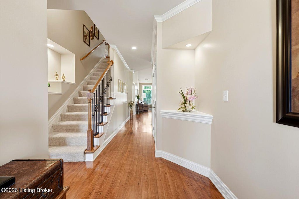 Photo of 7002 Bischoff Farm Dr, Louisville, KY 40291 (MLS # 1725460)
