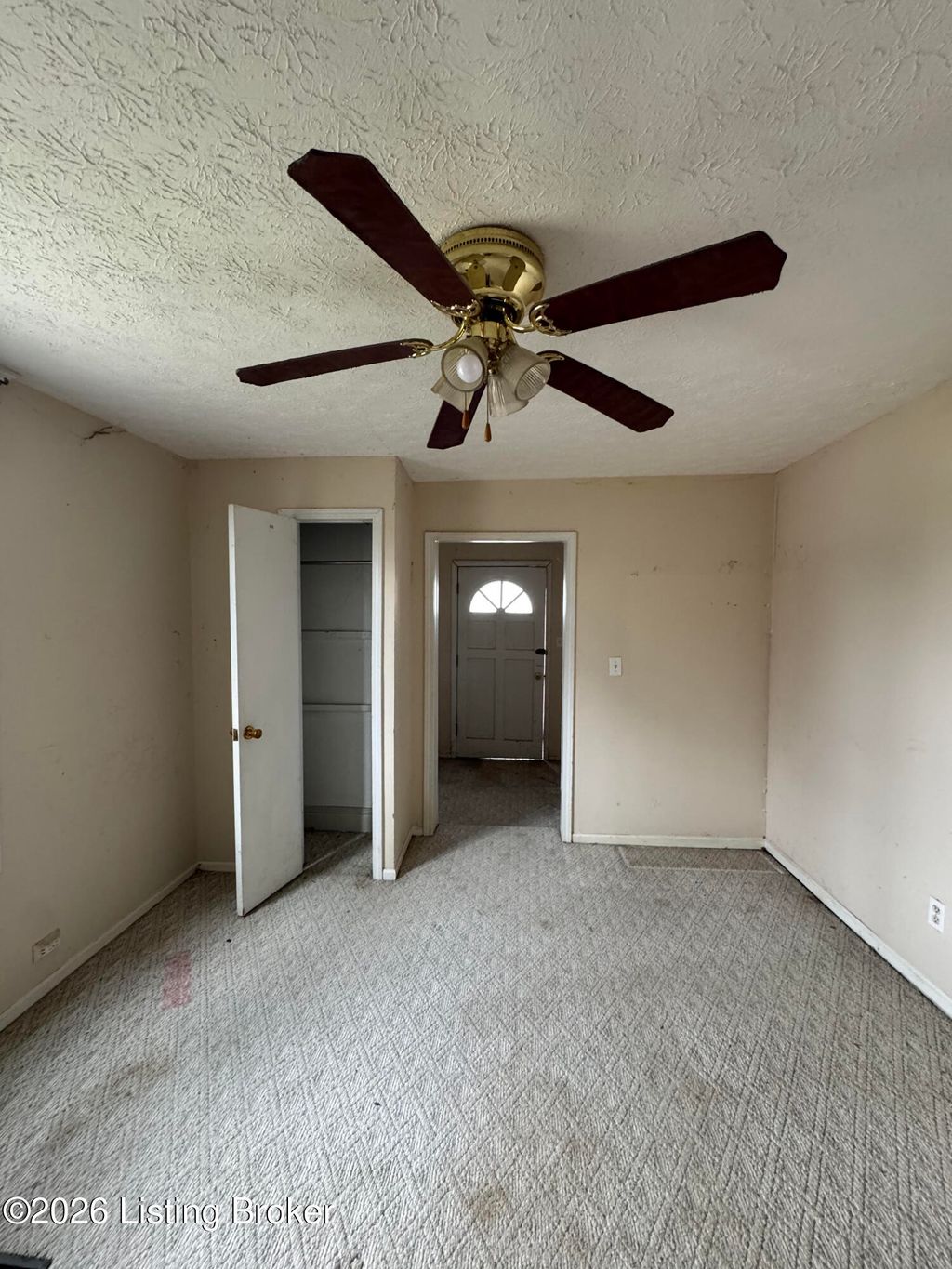 Photo of 174 W 3rd St, Shepherdsville, KY 40165 (MLS # 1709666)