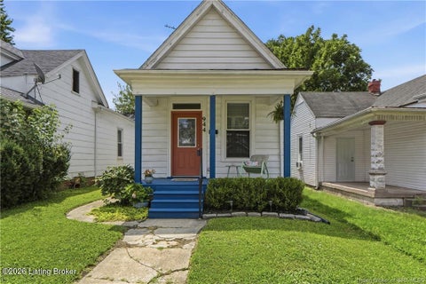 Homes For Sale - 944 E Maple St<br/> Jeffersonville, IN 47130