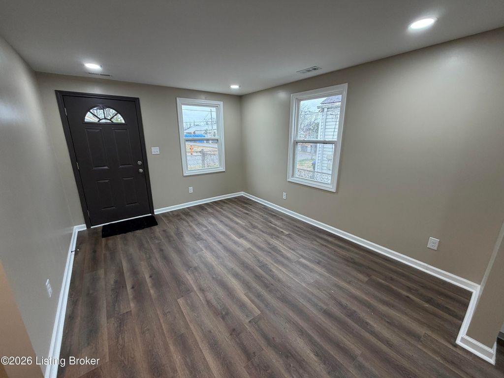 Photo of 3366 Peachtree Ave, Louisville, KY 40215 (MLS # 1708679)