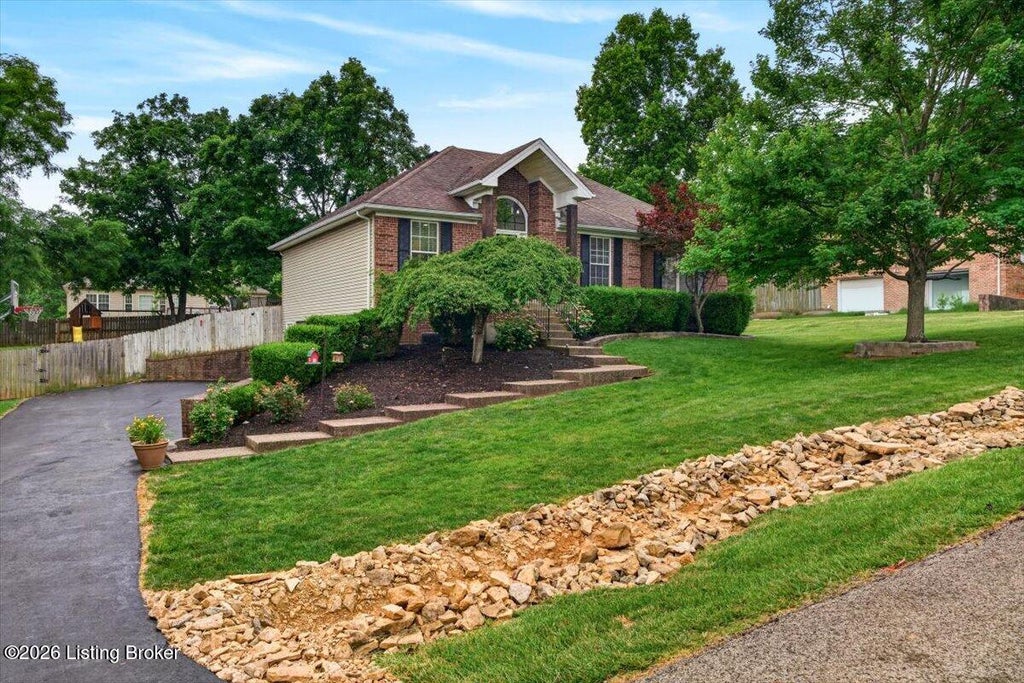 Photo of 2317 Willow Reed Rd, La Grange, KY 40031 (MLS # 1719866)