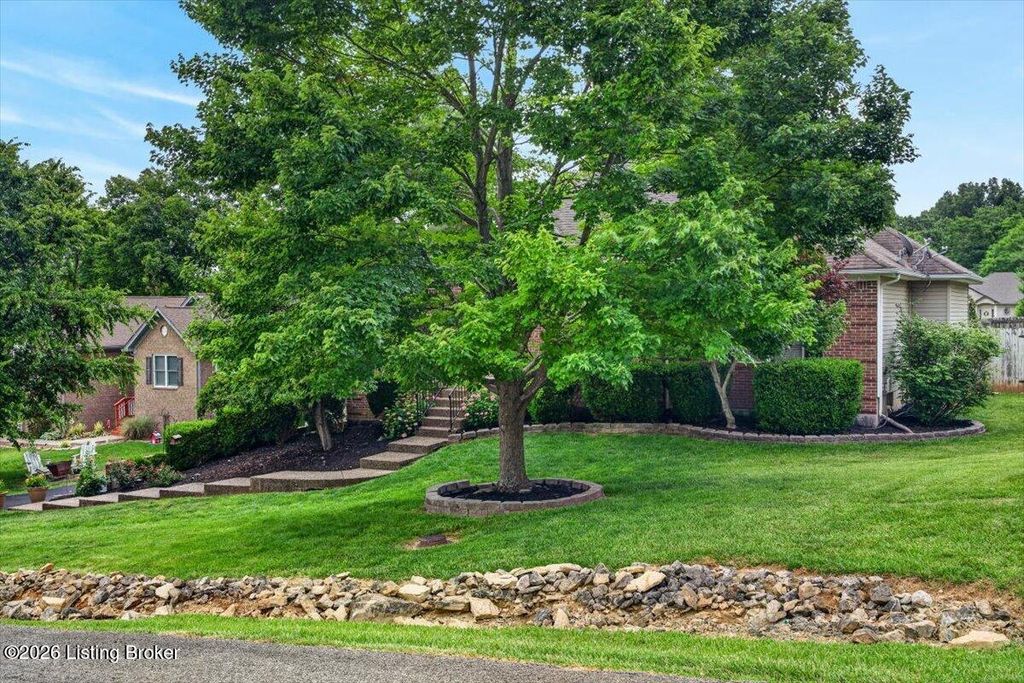 Photo of 2317 Willow Reed Rd, La Grange, KY 40031 (MLS # 1719866)