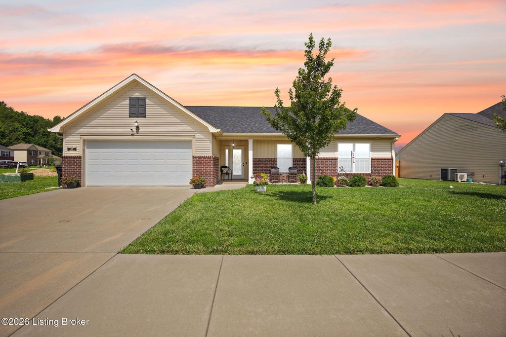 Photo of 409 Lambrusco Way, Vine Grove, KY 40175 (MLS # 1722098)