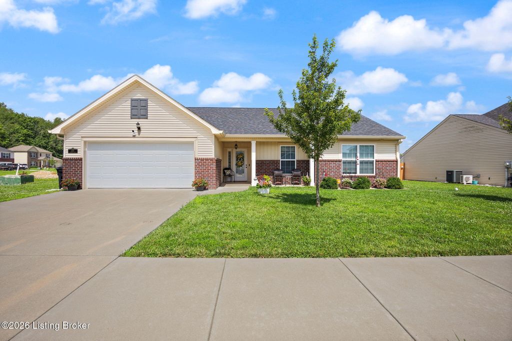Photo of 409 Lambrusco Way, Vine Grove, KY 40175 (MLS # 1722098)