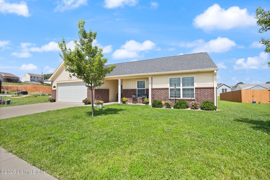 Photo of 409 Lambrusco Way, Vine Grove, KY 40175 (MLS # 1722098)