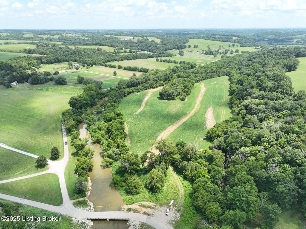 Photo of 998 Grundy Home Rd, Springfield, KY 40069 (MLS # 1708340)