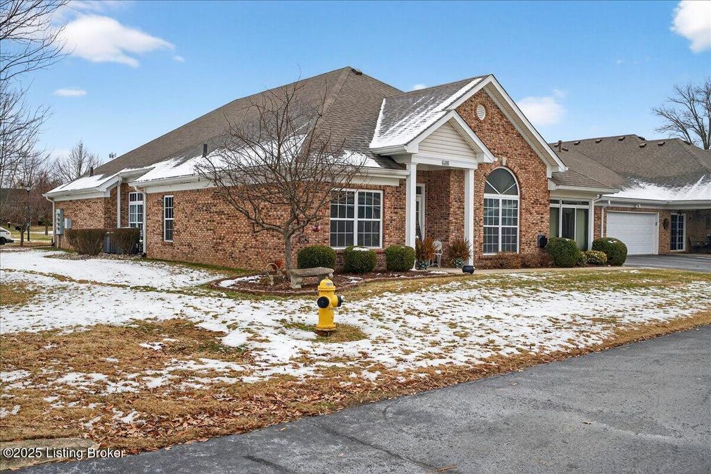 Photo of 6400 Rivers End Dr, Louisville, KY 40258 (MLS # 1703958)