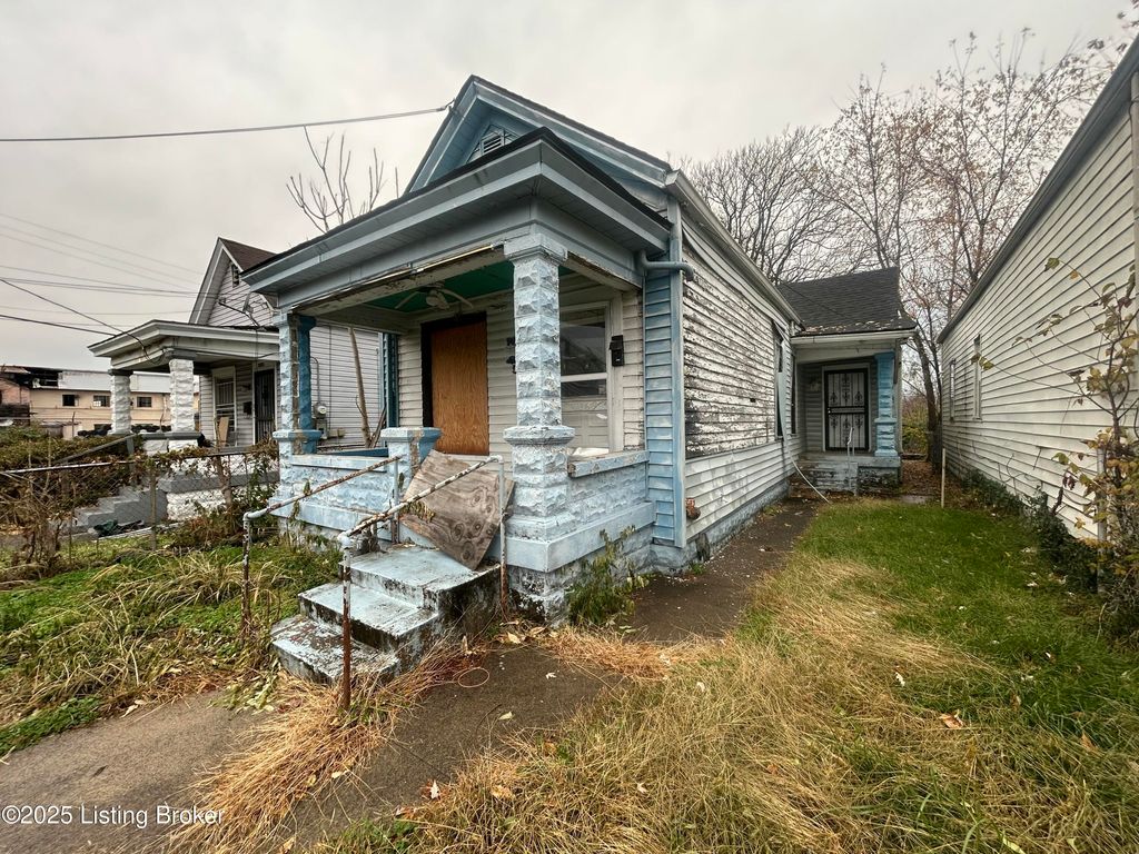 Photo of 2513 Howard St, Louisville, KY 40211 (MLS # 1704143)