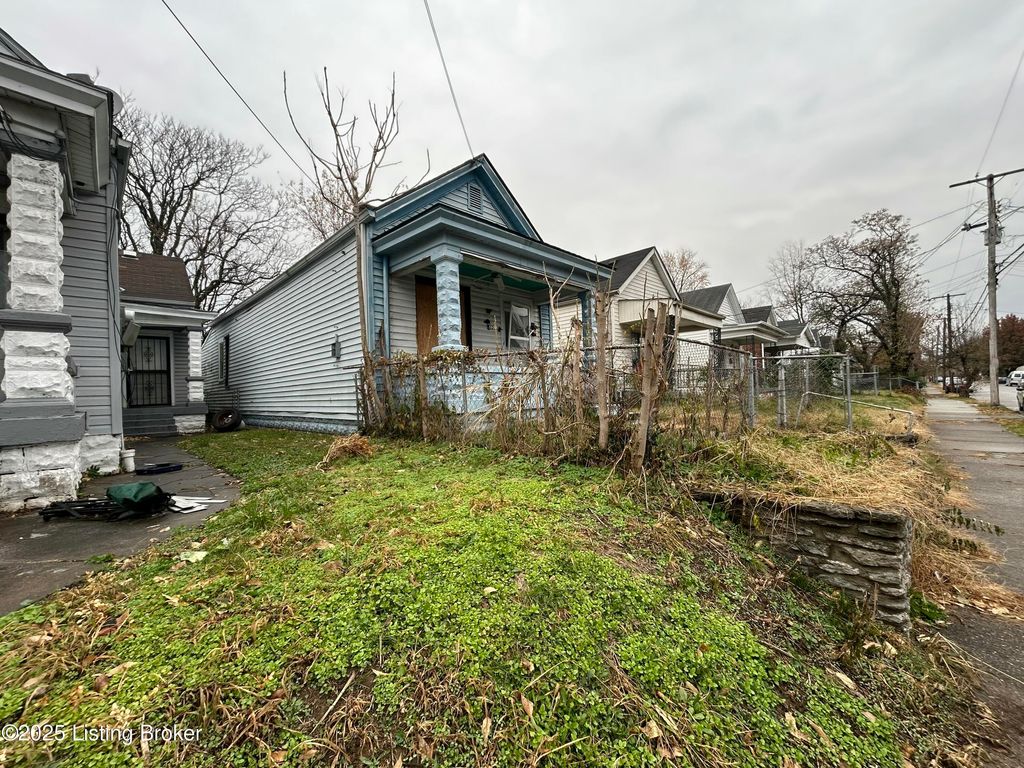 Photo of 2513 Howard St, Louisville, KY 40211 (MLS # 1704143)