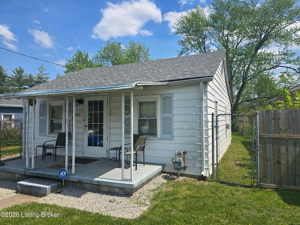 Photo of 12113 E Orell Rd, Louisville, KY 40272 (MLS # 1714397)