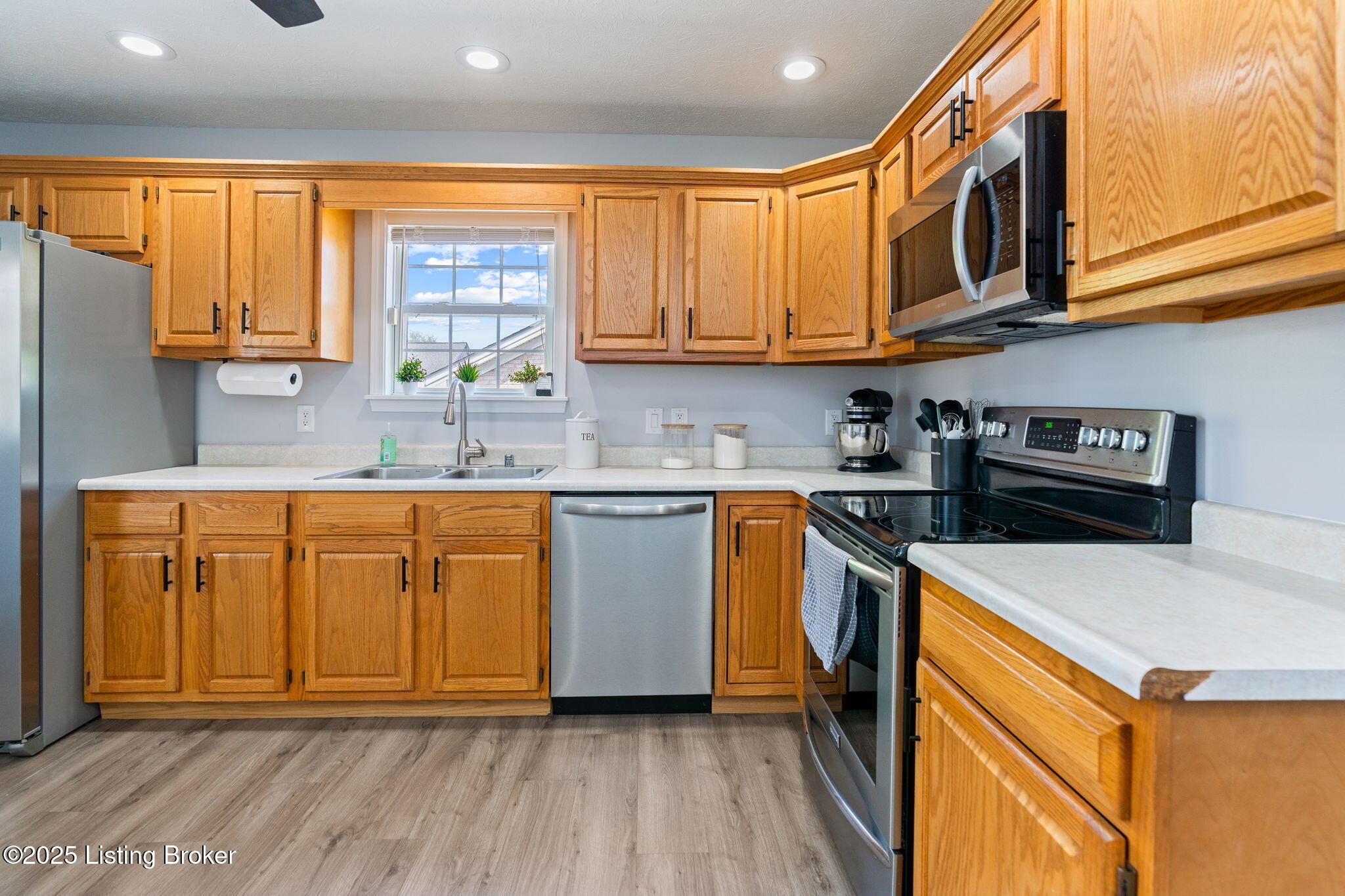 8823 Vision Pl, Louisville, Kentucky image 12