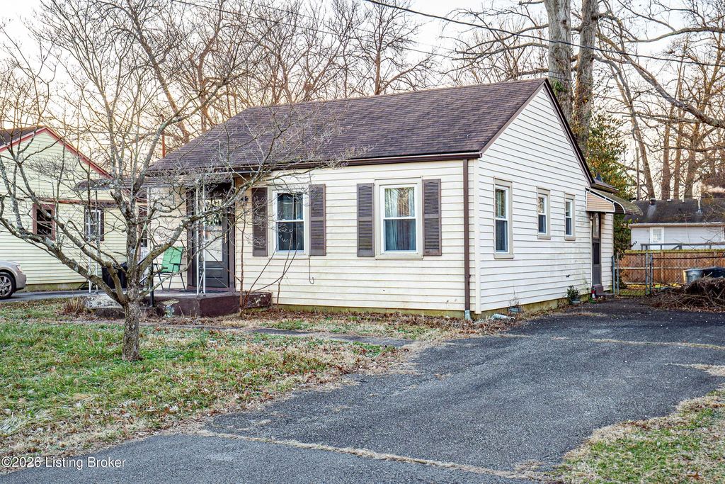 Photo of 2604 Elmhurst Ave, Louisville, KY 40216 (MLS # 1707120)