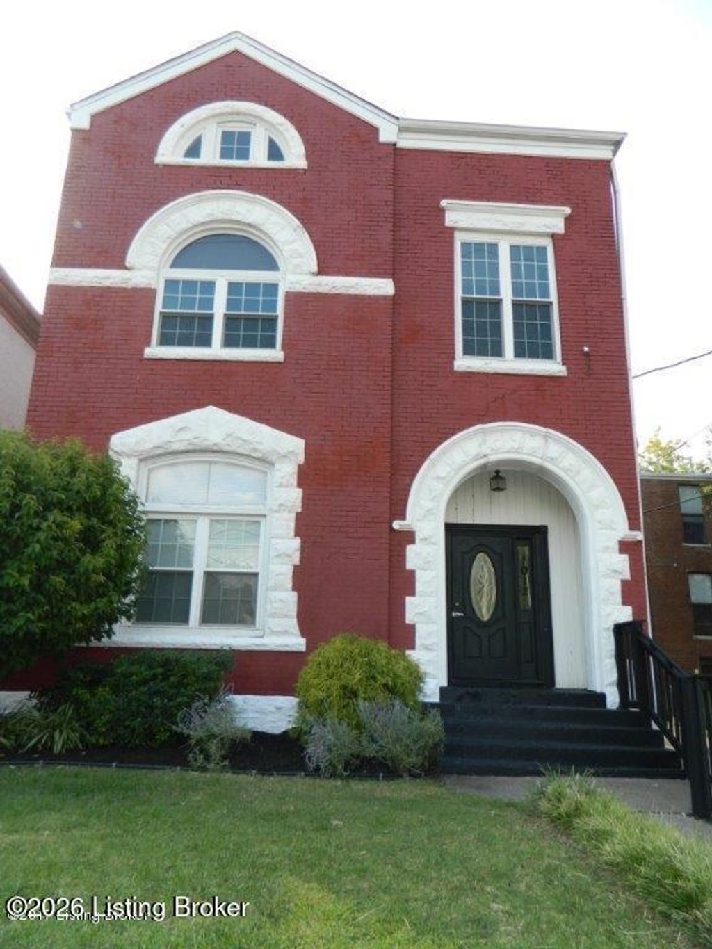 Photo of 1012 S Floyd St, Louisville, KY 40203 (MLS # 1711241)