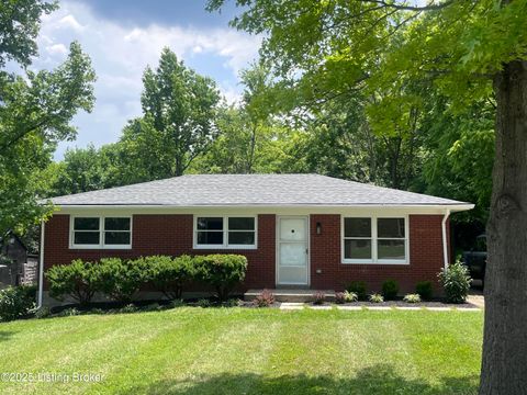 Photo of 425 Mill Run Way, La Grange, KY 40031 (MLS # 1694988)