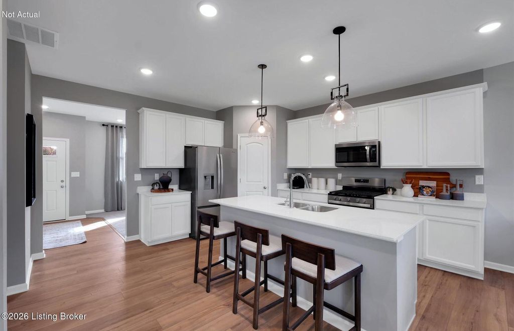 Photo of 2015 Lyndon Green Cir, Lyndon, KY 40242 (MLS # 1708602)