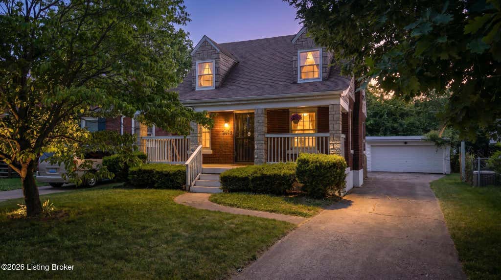 Photo of 2412 Bradley Ave, Louisville, KY 40217 (MLS # 1724436)