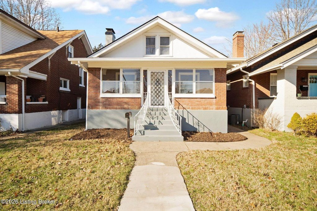 Photo of 304 S Shawnee Terrace, Louisville, KY 40212 (MLS # 1709360)