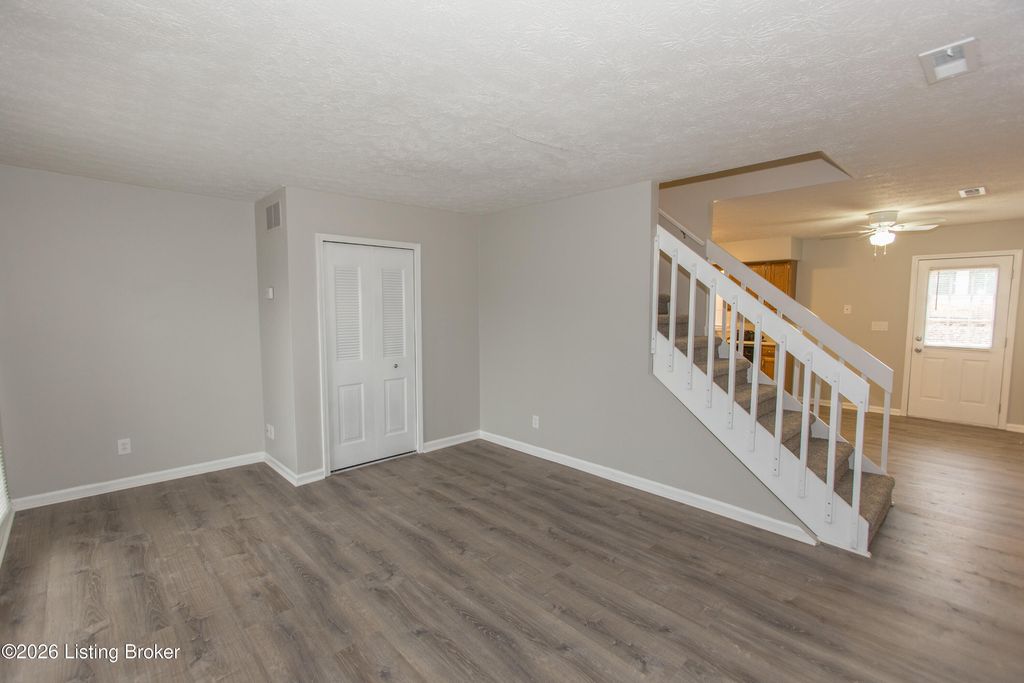 Photo of 3509 Tabor Ct #7, New Albany, IN 47150 (MLS # 1717856)