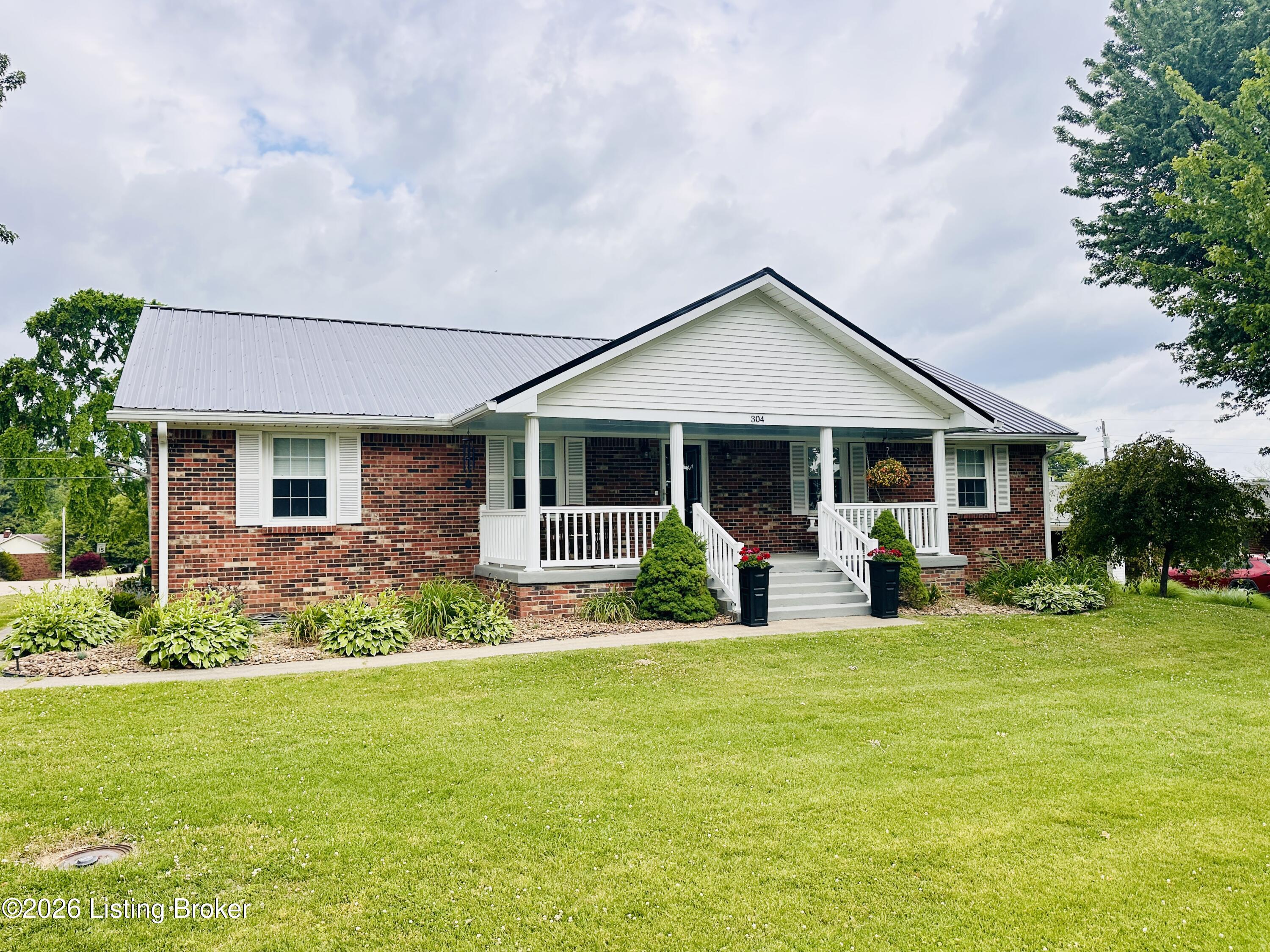 304 Wallace Ave