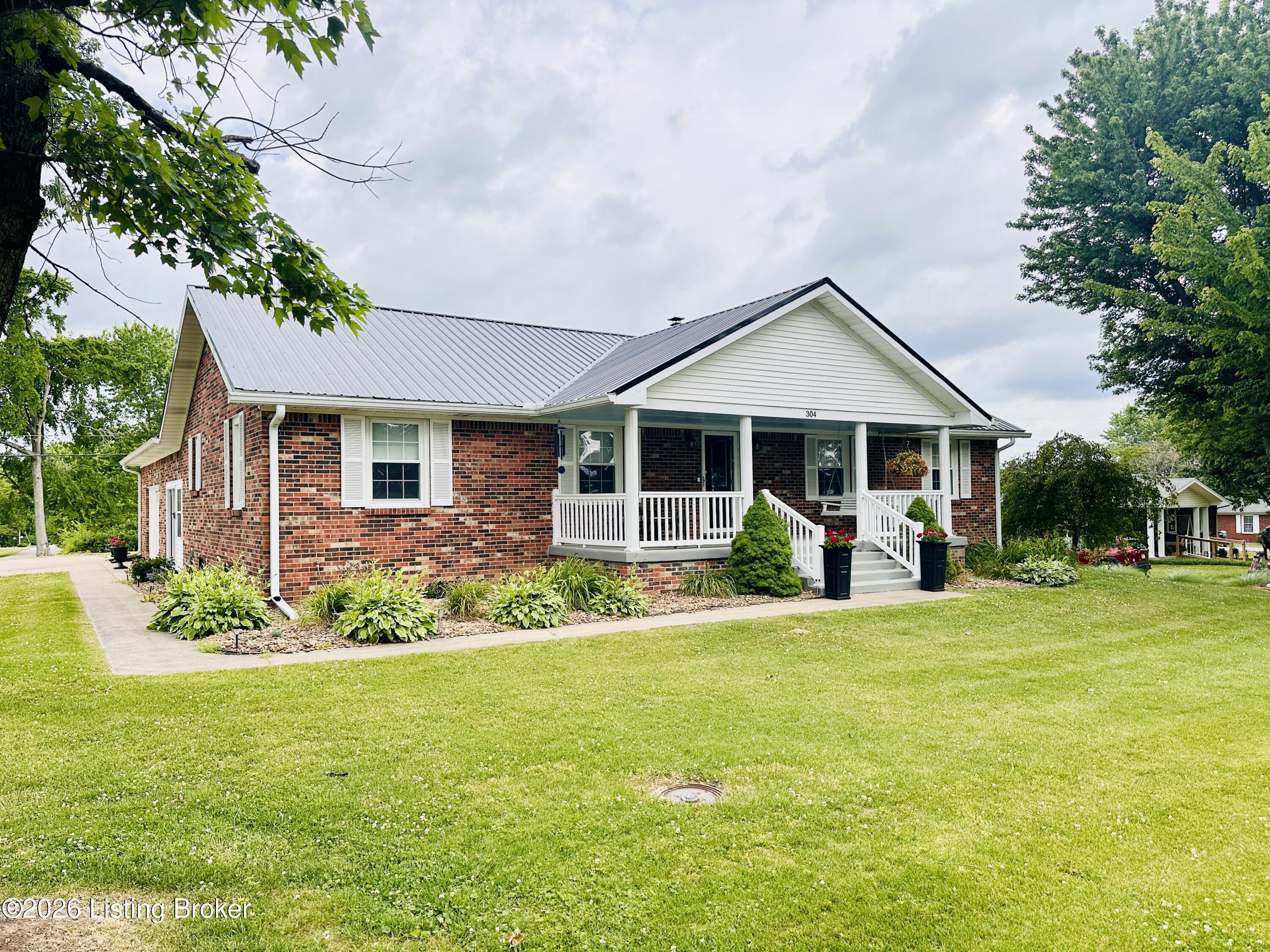 304 Wallace Ave