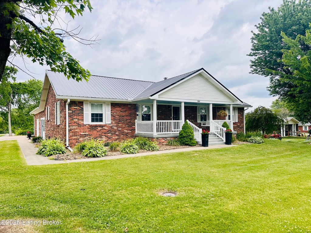 Photo of 304 Wallace Ave, Leitchfield, KY 42754 (MLS # 1717865)