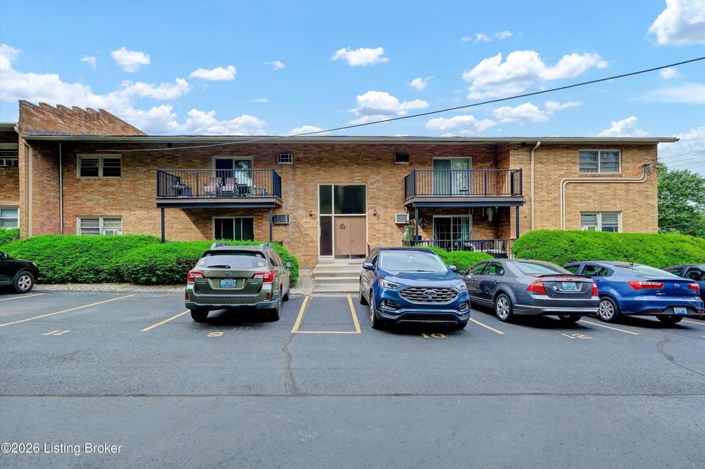 Photo of 1718 Odaniel Ave #APT 11, Louisville, KY 40213 (MLS # 1717751)
