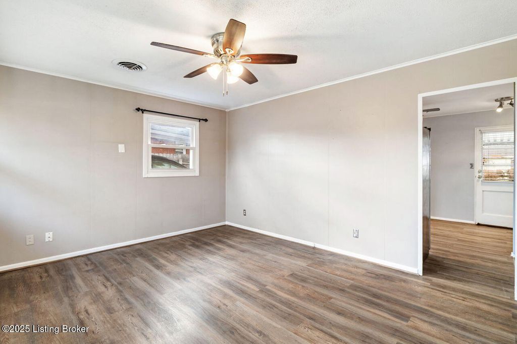 Photo of 3333 Radiance Rd, Louisville, KY 40220 (MLS # 1704386)