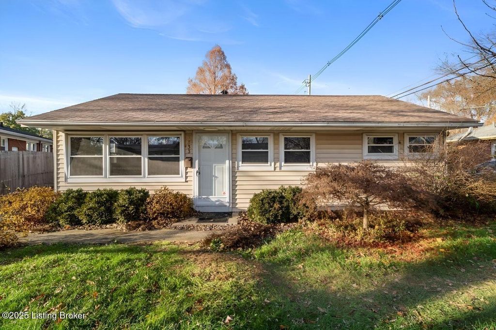 Photo of 3333 Radiance Rd, Louisville, KY 40220 (MLS # 1704386)