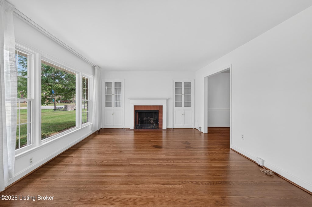 Photo of 7021 Graymoor Rd, Louisville, KY 40222 (MLS # 1730930)