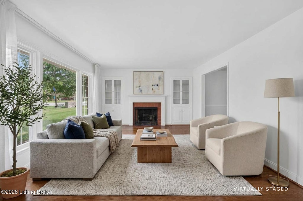 Photo of 7021 Graymoor Rd, Louisville, KY 40222 (MLS # 1730930)