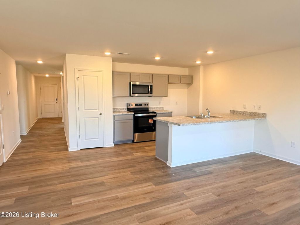 Photo of 135 Ellis Park, Elizabethtown, KY 42701 (MLS # 1713293)