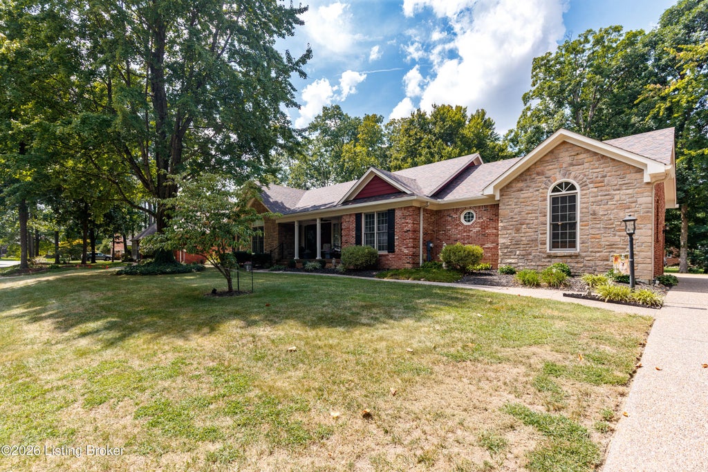 Photo of 4512 Cornice Ct, Jeffersontown, KY 40299 (MLS # 1727783)