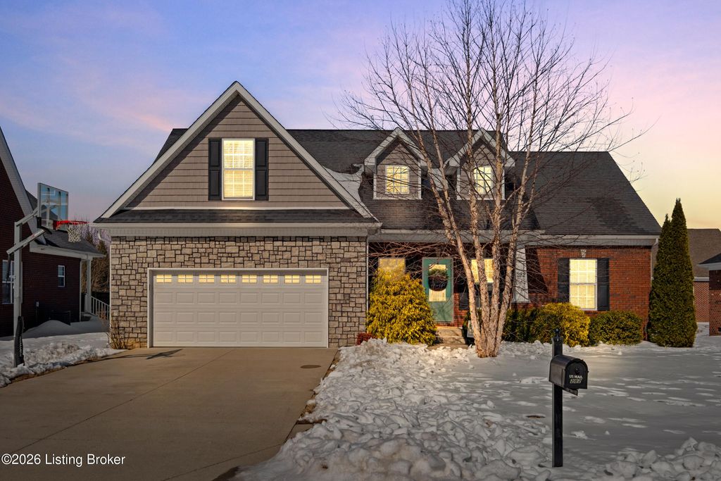 Photo of 282 Fernwood Dr, Mt Washington, KY 40047 (MLS # 1708738)