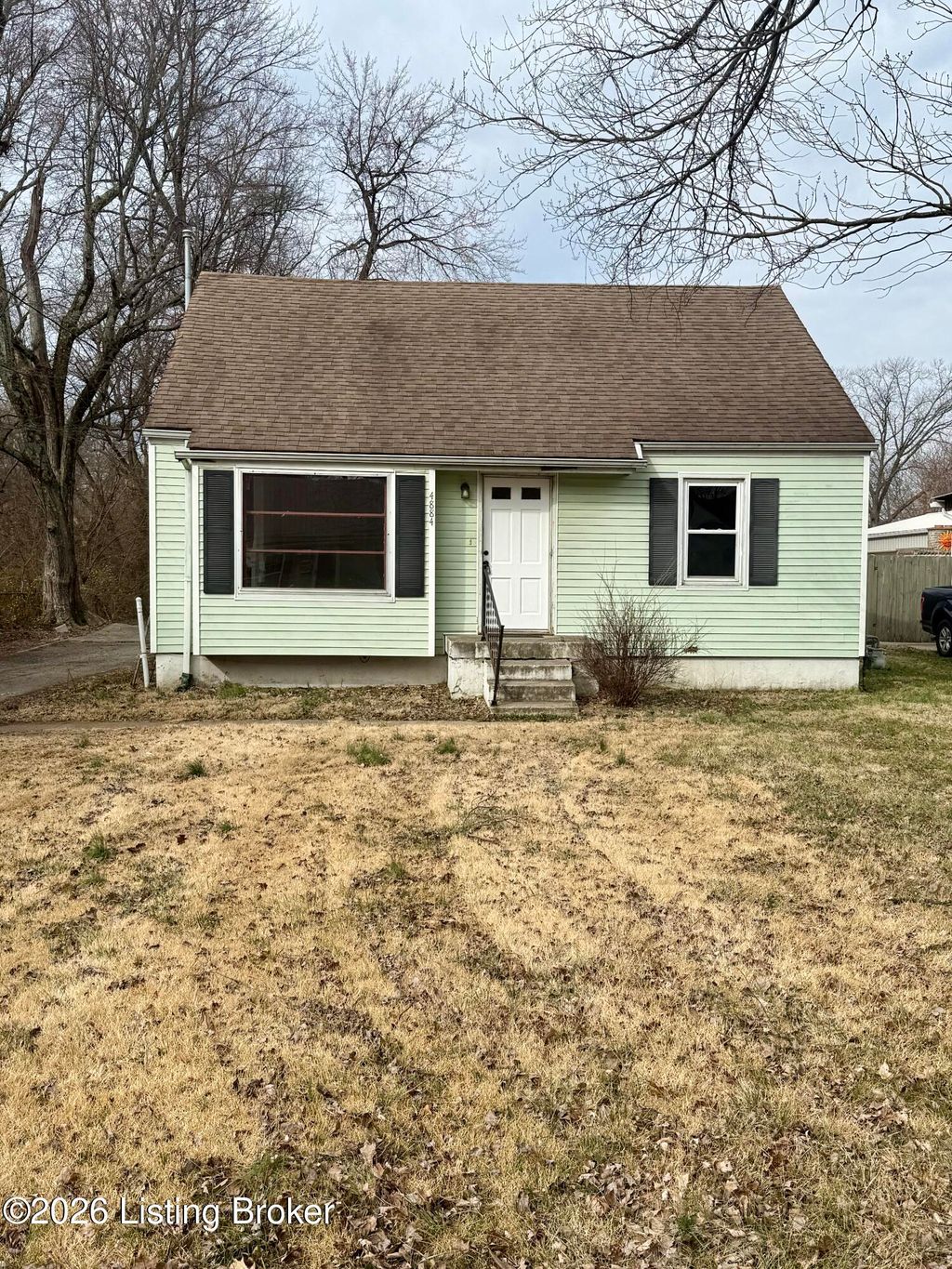 Photo of 4884 Brenda Dr, Louisville, KY 40219 (MLS # 1709839)