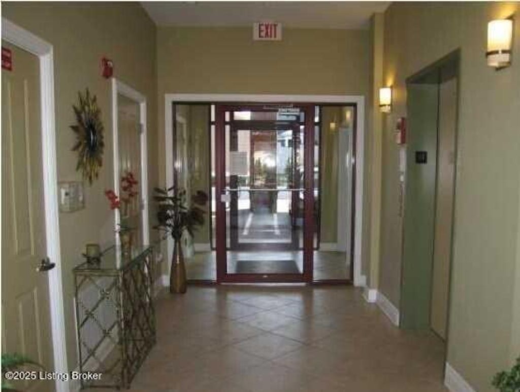 Photo of 10605 Meeting St #UNIT 207, Prospect, KY 40059 (MLS # 1705726)