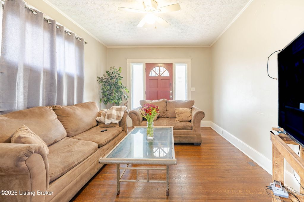 Photo of 111 N 39th St, Louisville, KY 40212 (MLS # 1710912)