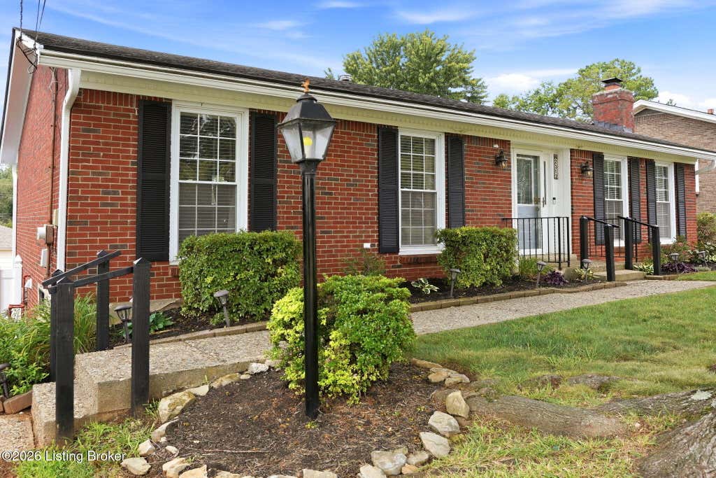 Photo of 2312 Old Hickory Rd, Louisville, KY 40299 (MLS # 1725622)