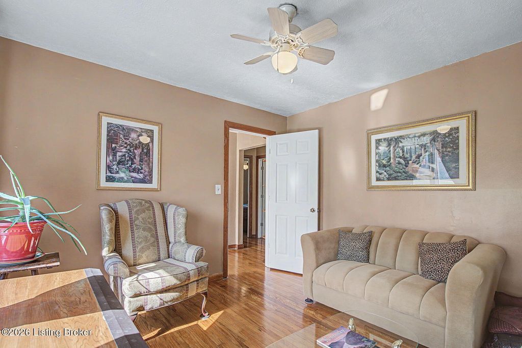 Photo of 7304 Rutledge Rd, Louisville, KY 40258 (MLS # 1714203)