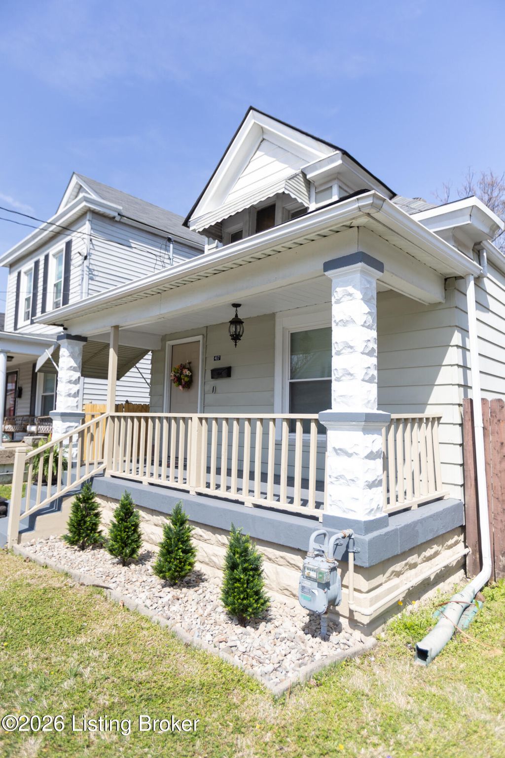 Photo of 417 Gwendolyn St, Louisville, KY 40203 (MLS # 1715546)