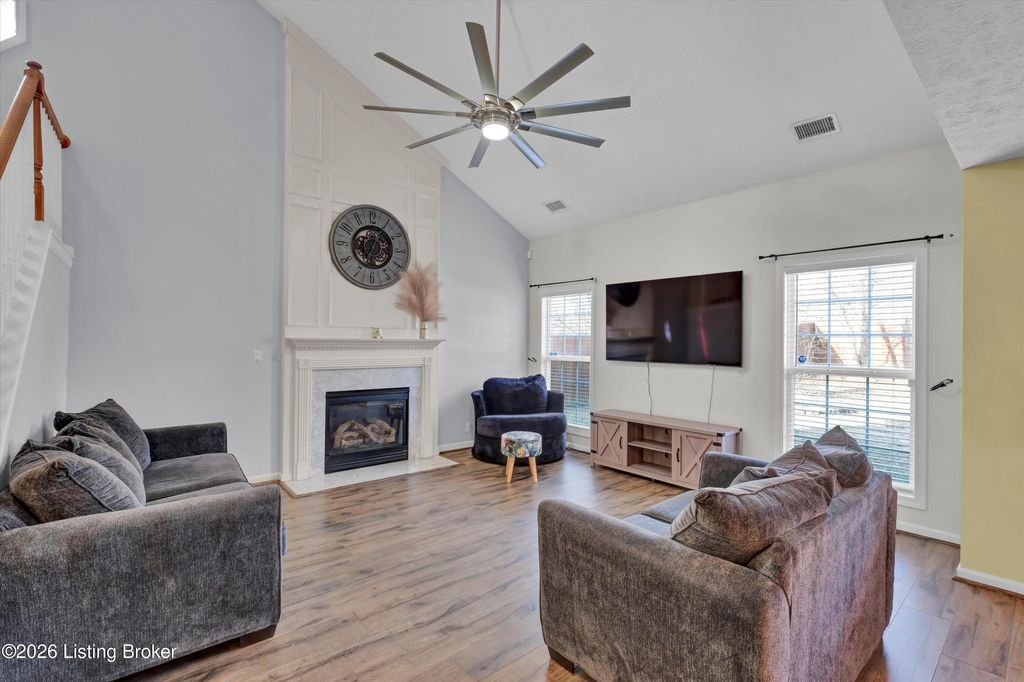 Photo of 5020 Middlesex Dr, Louisville, KY 40245 (MLS # 1708102)