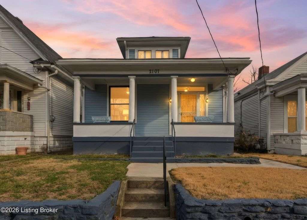 Photo of 2107 Grand Ave, Louisville, KY 40210 (MLS # 1711050)