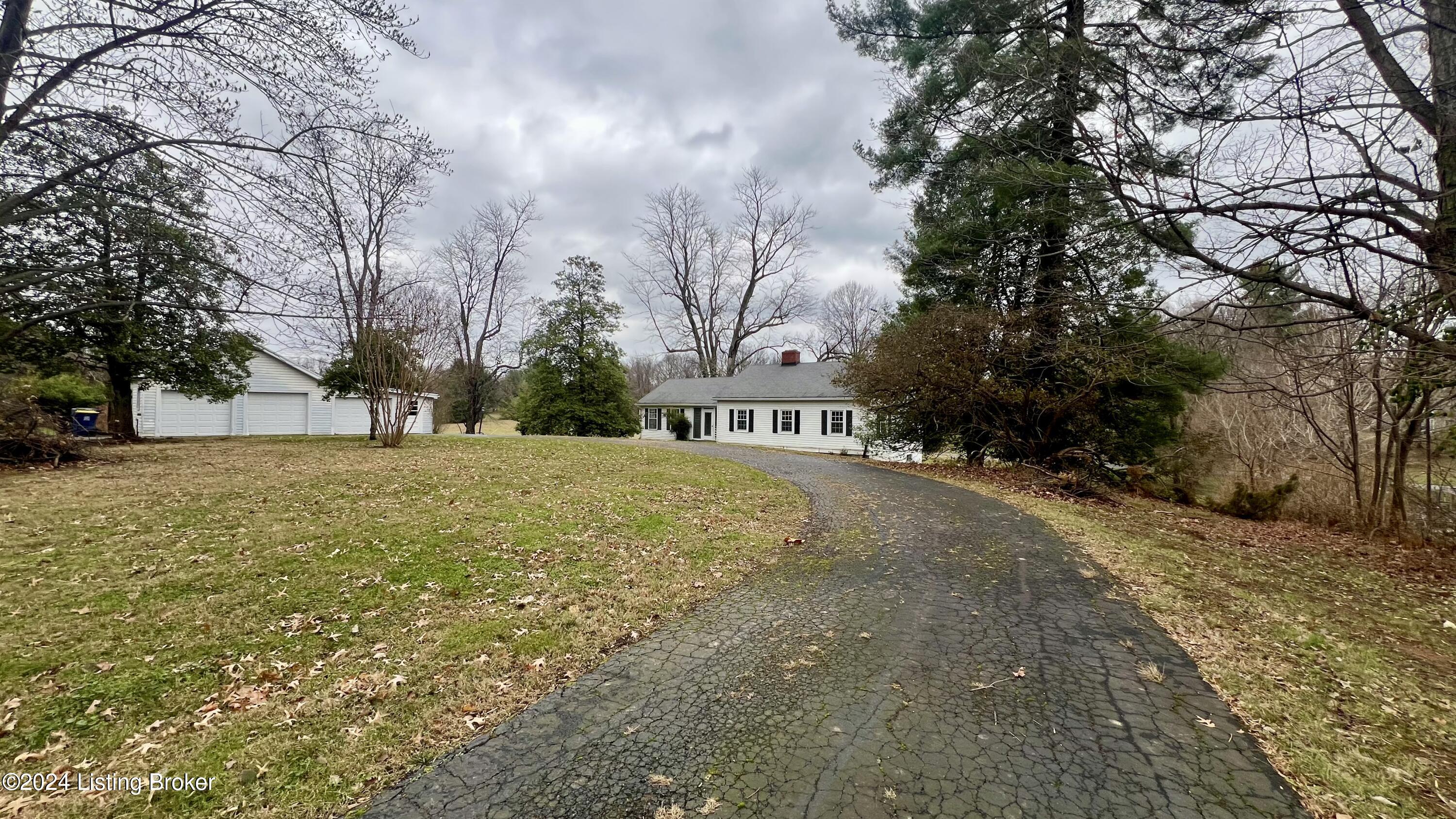 2703 Little Hills Ln, Anchorage, Kentucky image 1