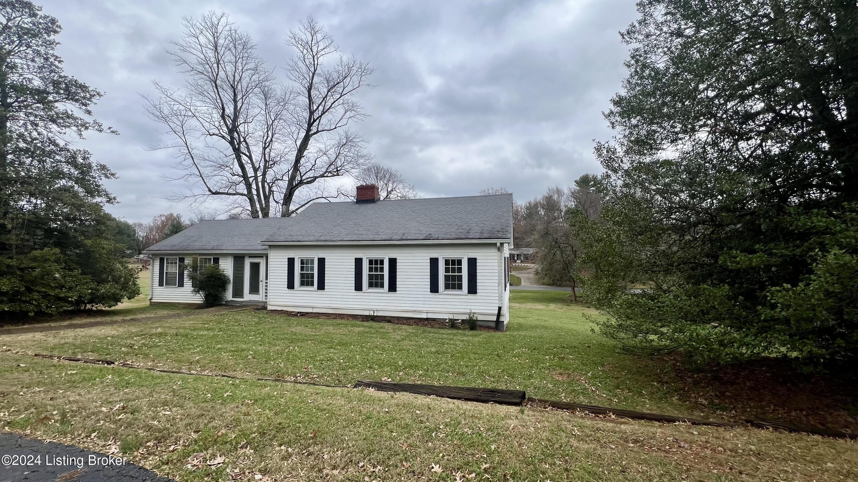 2703 Little Hills Ln, Anchorage, Kentucky image 2